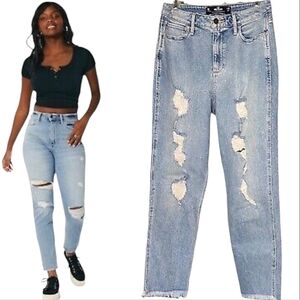 Hollister Ultra High Rise Mom Medium Wash Ripped Fray hem Vintage Stretch Jeans